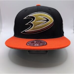 New Mitchell & Ness Anaheim Ducks NHL Fitted Cap 7 1/4 Blk/Orange